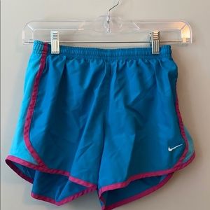 NIKE TEMPO SHORTS
